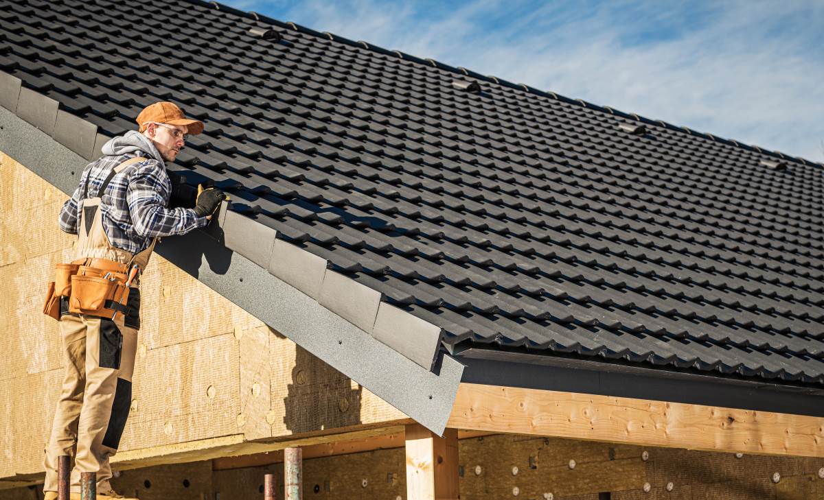 Dachdecker beauftragen in Esslingen – Worauf du wirklich ach